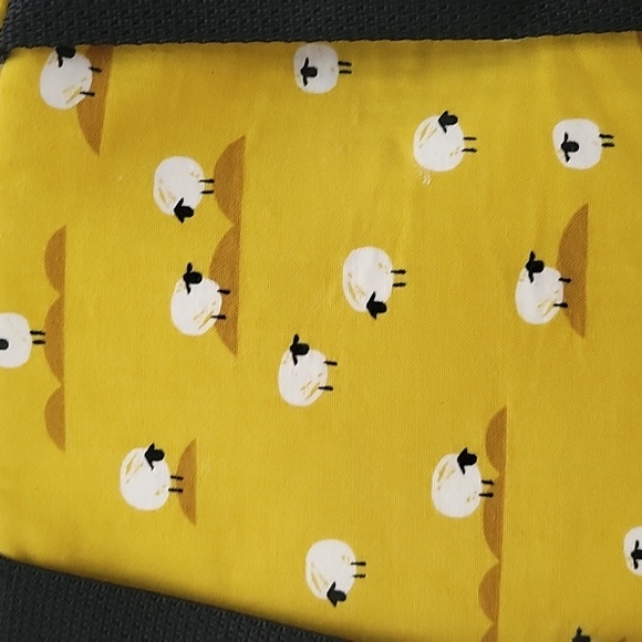 Super sweet and trendy sheep backpack - Picture 3 of 5